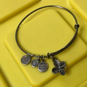 Alex and Ani bracelet Lucky Clover